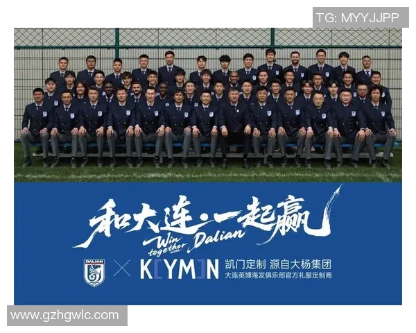 线下聚焦足球球星精彩瞬间与激情互动全景展现球迷热情